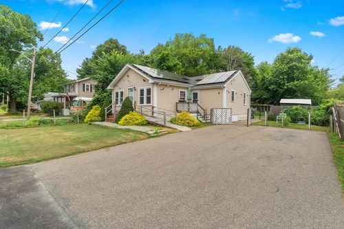 18 Edinboro Ave, Brockton, MA, 02301-4623 | Card Image