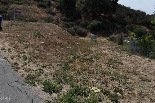 31115 Pinedale Pl, Val Verde, CA, 91384-2401 | Card Image