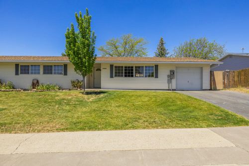 10405 Preddy Ave, Klamath Falls, OR, 97603-9530 | Card Image