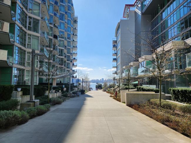 606 - 199 Victory Ship Way, Condo with 1 bedrooms, 1 bathrooms and 1 parking in North Vancouver BC | Image 1
