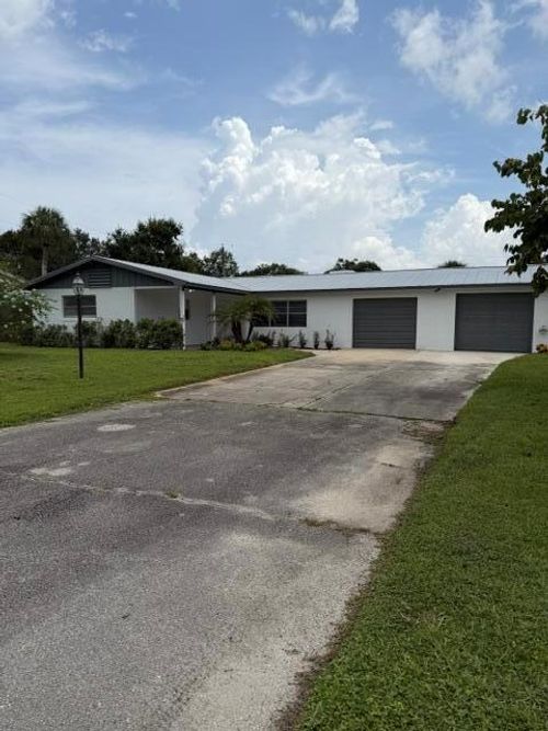 1315 Parkland Blvd, Fort Pierce, FL, 34982-7695 | Card Image