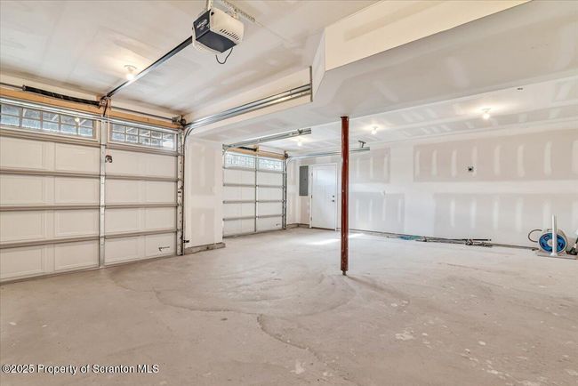 Garage | Image 47