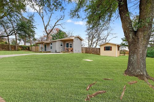 1710 W Crawford St, Denison, TX, 75020-4234 | Card Image