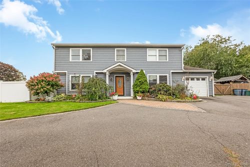 348 Southaven Avenue, Brookhaven, NY, 11763 | Card Image
