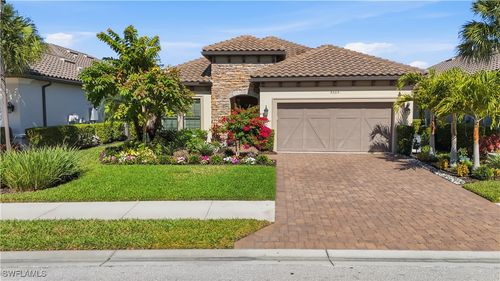 8665 Dilillo Ct, NAPLES, FL, 34119-9836 | Card Image