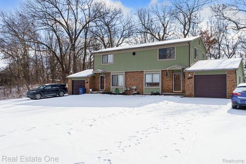 229 Summit Rdg, White Lake, MI, 48386-3513 | Card Image