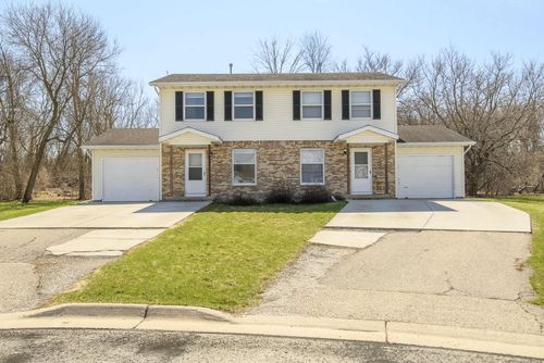210-208 Applewood Lane, Watertown, WI, 53094 | Card Image