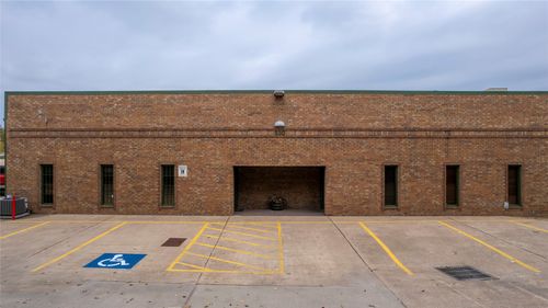 920 Bluebonnet Dr, Irving, TX, 75060-4565 | Card Image