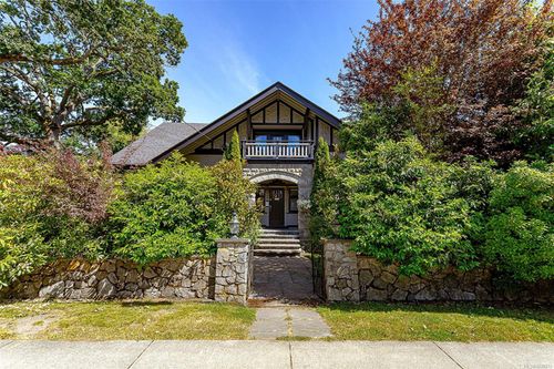875 Richmond Ave, Victoria, BC, V8S3Z2 | Card Image