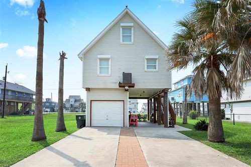 21527 Zachary Dr, Galveston, TX, 77554 | Card Image