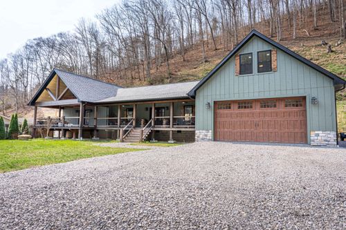 714 Greasy Crk, Pikeville, KY, 41501 | Card Image