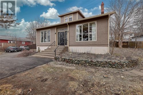 300 Topsail Rd, Saint Johns, NL, A1E2B5 | Card Image