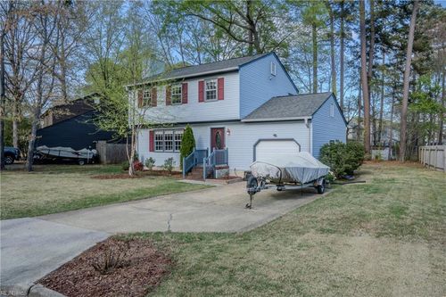 8 Redcedar Way, Newport News, VA, 23608-8616 | Card Image