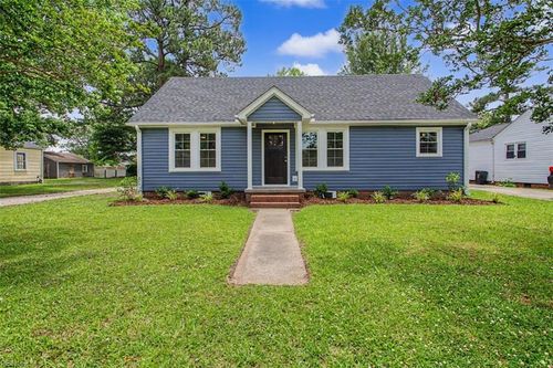 814 Johnston St, Edenton, NC, 27932-1421 | Card Image