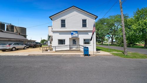 300 Main St, CHANA, IL, 61015-9796 | Card Image