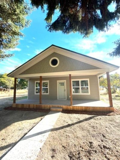 310 E 5th Ave, Home with 3 bedrooms, 2 bathrooms and null parking in Kettle Falls WA | Image 1