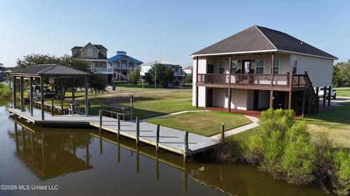 11184 Tahiti St, Bay Saint Louis, MS, 39520-7642 | Card Image