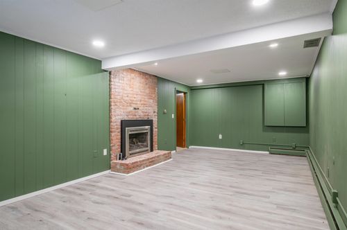 54 Dunbarton Dr, Nashua, NH, 03063-2052 | Card Image