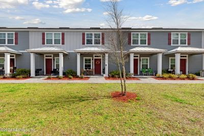 86832 Mainline Road Road, Townhouse with 2 bedrooms, 2 bathrooms and null parking in Yulee FL | Image 2