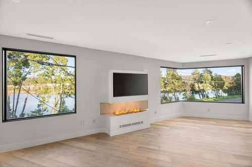585-c-585 Riverside Drive, Napa, CA, 94559 | Card Image