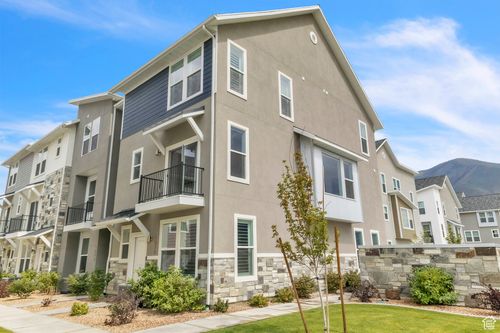 1076 S 2760 E, Spanish Fork, UT, 84660-6368 | Card Image
