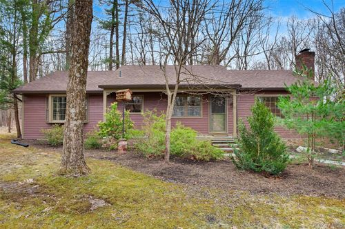 30 Hummel Rd, New Paltz, NY, 12561-3308 | Card Image