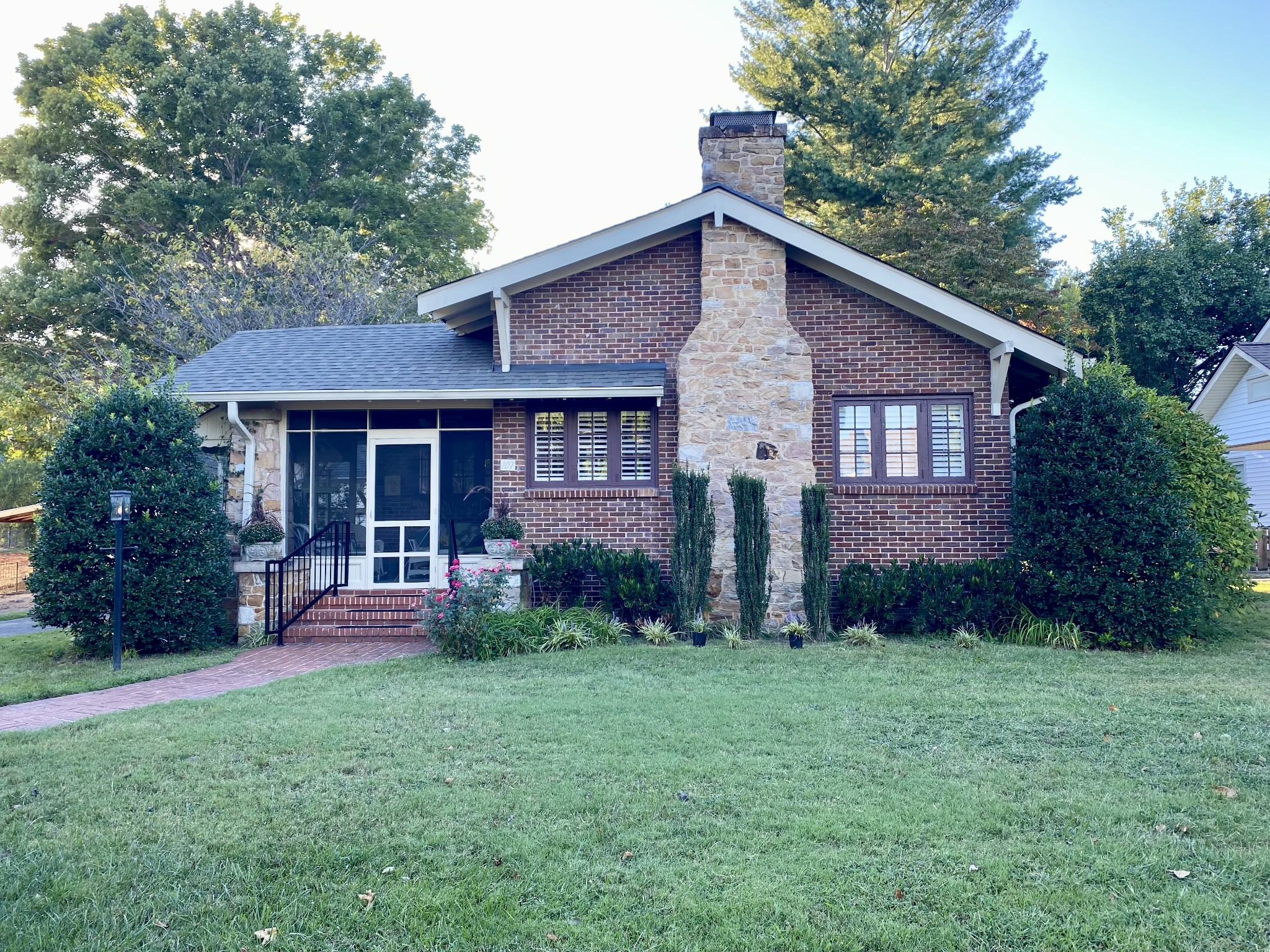 Ross Ave, Mcminnville, TN 37110