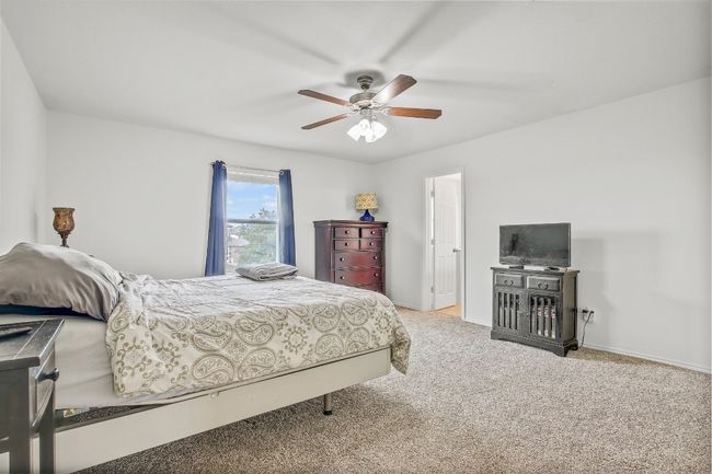 Great windows looking towards the backyard | Image 15