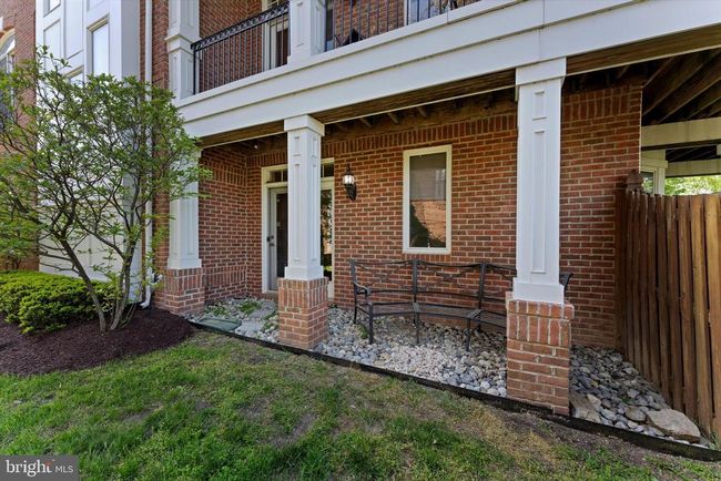 19070 Arroyo Ter, Townhouse with 4 bedrooms, 5 bathrooms and null parking in Lansdowne VA | Image 56