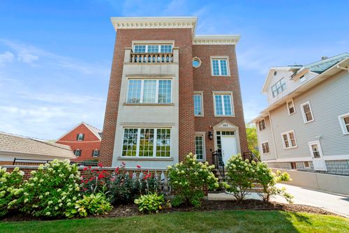 101-107 S Grant St, Hinsdale, IL, 60521-4067 | Card Image