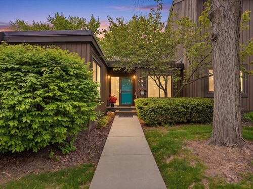 24 Haverhill Ct, Ann Arbor, MI, 48105-1407 | Card Image