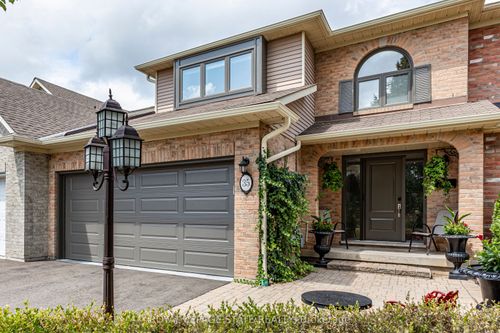 35 Banbury Dr, Ancaster, ON, L9K1H8 | Card Image