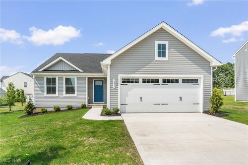 1379 Wood Fern Dr, Akron, OH, 44312-6008 | Card Image