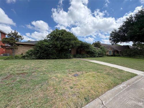 2730 Cladius Drive, Grand Prairie, TX, 75052 | Card Image