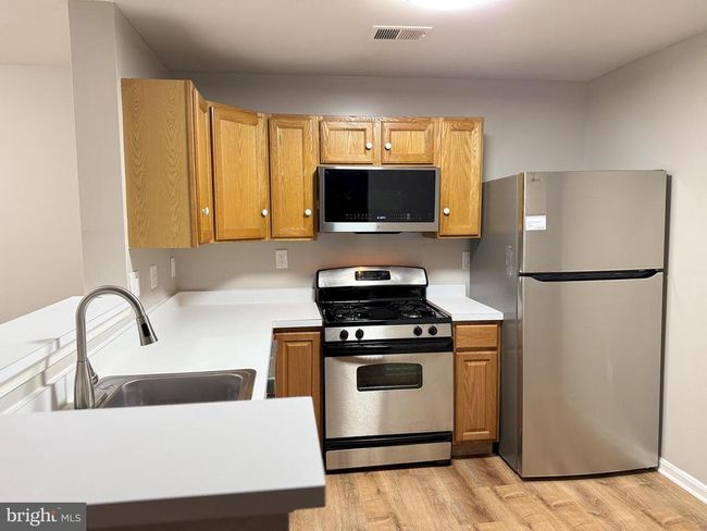 APT-104 - 1061 Gardenview Loop, Condo with 2 bedrooms, 2 bathrooms and null parking in WOODBRIDGE VA | Image 16