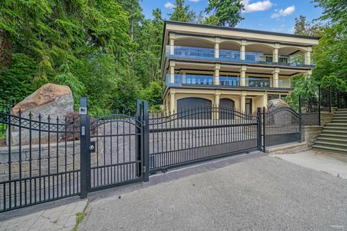 1349 Anderson St, White Rock, BC, V4B3P4 | Card Image