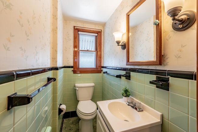 46 Suffield St, House other with 3 bedrooms, 2 bathrooms and 4 parking in Windsor Locks CT | Image 17