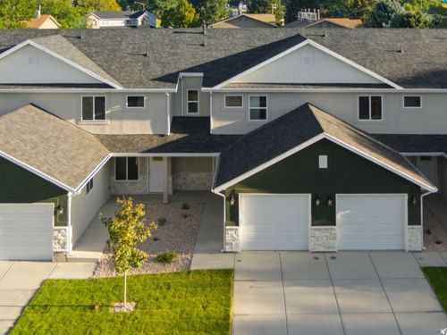 1627 N Angel St, Layton, UT, 84041-1908 | Card Image