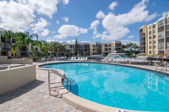 UNIT-202 - 16 Royal Palm Way, Condo with 2 bedrooms, 2 bathrooms and null parking in Boca Raton FL | Image 42