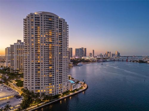 3304-808 Brickell Key Dr, Miami, FL, 33131-2692 | Card Image