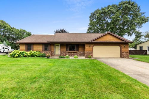 15450 Canary Dr, Grand Haven, MI, 49417-9136 | Card Image