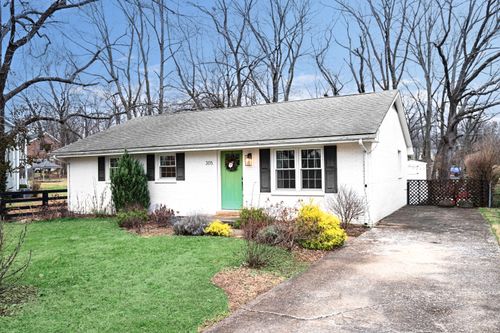 305 Manhattan Dr, Lexington, KY, 40505-2120 | Card Image