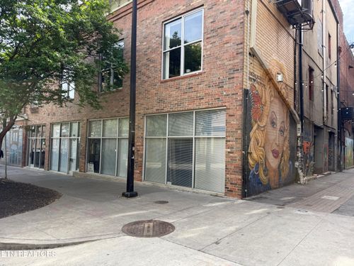 12-306 Wall Ave, Knoxville, TN, 37902-1406 | Card Image