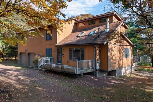 320 Midland Ct, Albrightsville, PA, 18210-7816 | Card Image