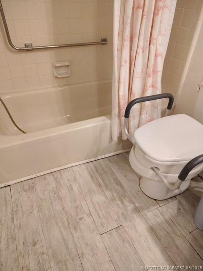 4225 1 St Ct, House other with 2 bedrooms, 2 bathrooms and 1 parking in Lantana FL | Image 35