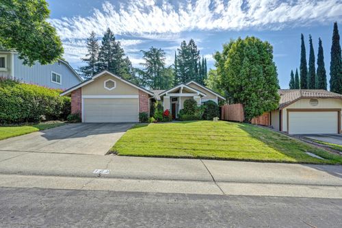 129 Rambling Dr, Folsom, CA, 95630-4642 | Card Image