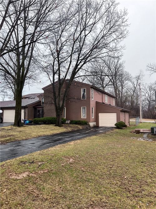 29 Shorewood Dr N, Danville, IL, 61832-1310 | Card Image