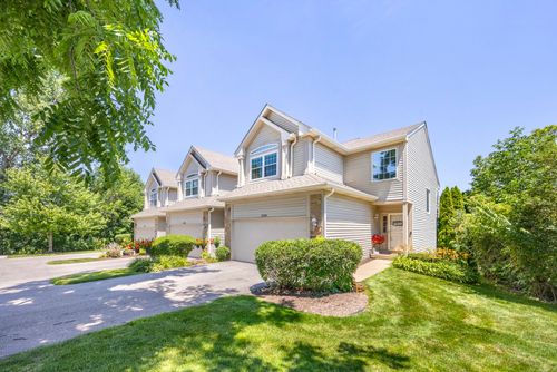 8200 Sierra Woods Ct, Carpentersville, IL, 60110-3399 | Card Image