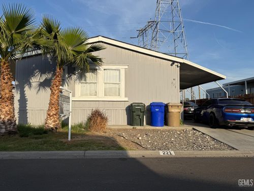 221-6601 Eucalyptus Dr, Bakersfield, CA, 93306-6845 | Card Image