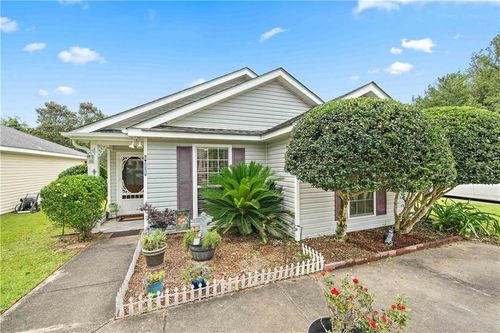 811 Crystal Wells Ct S, Fairhope, AL, 36532-3888 | Card Image